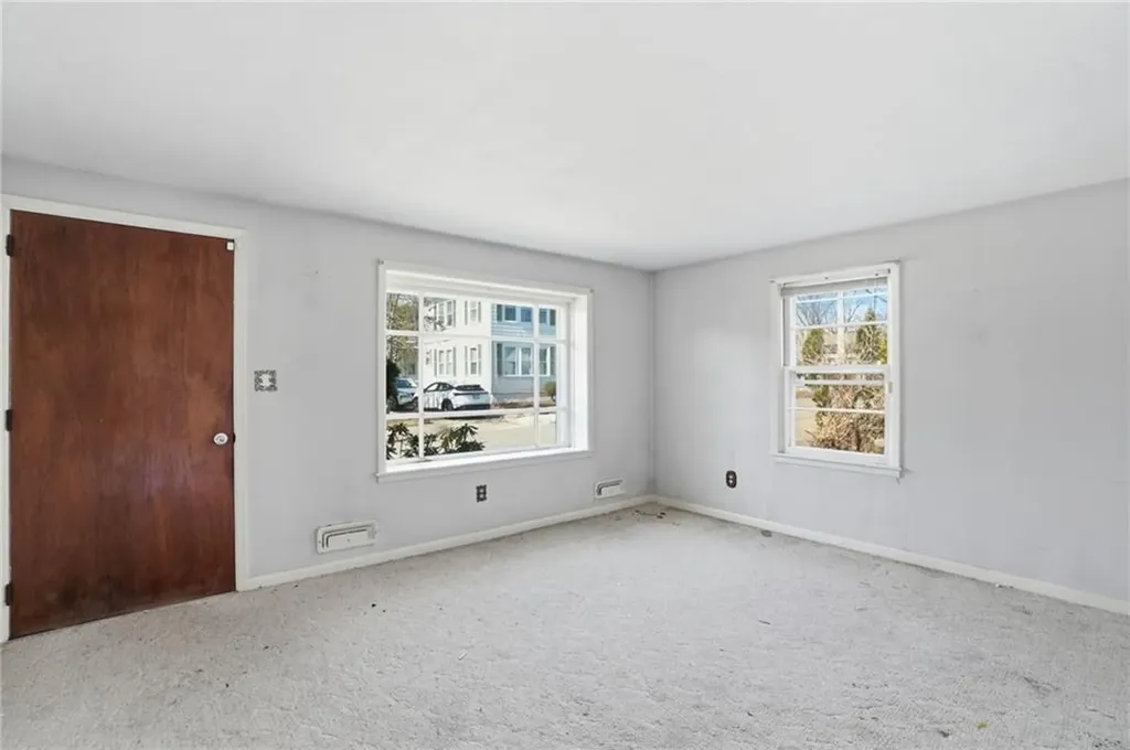 128 Clifford Street Pawtucket RI 02860