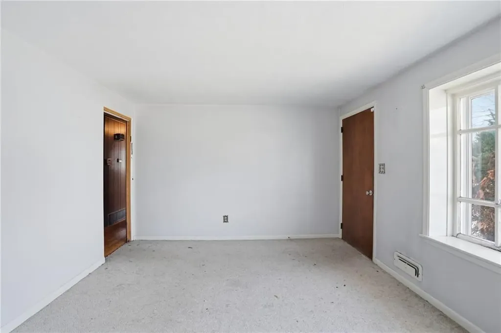 128 Clifford Street Pawtucket RI 02860