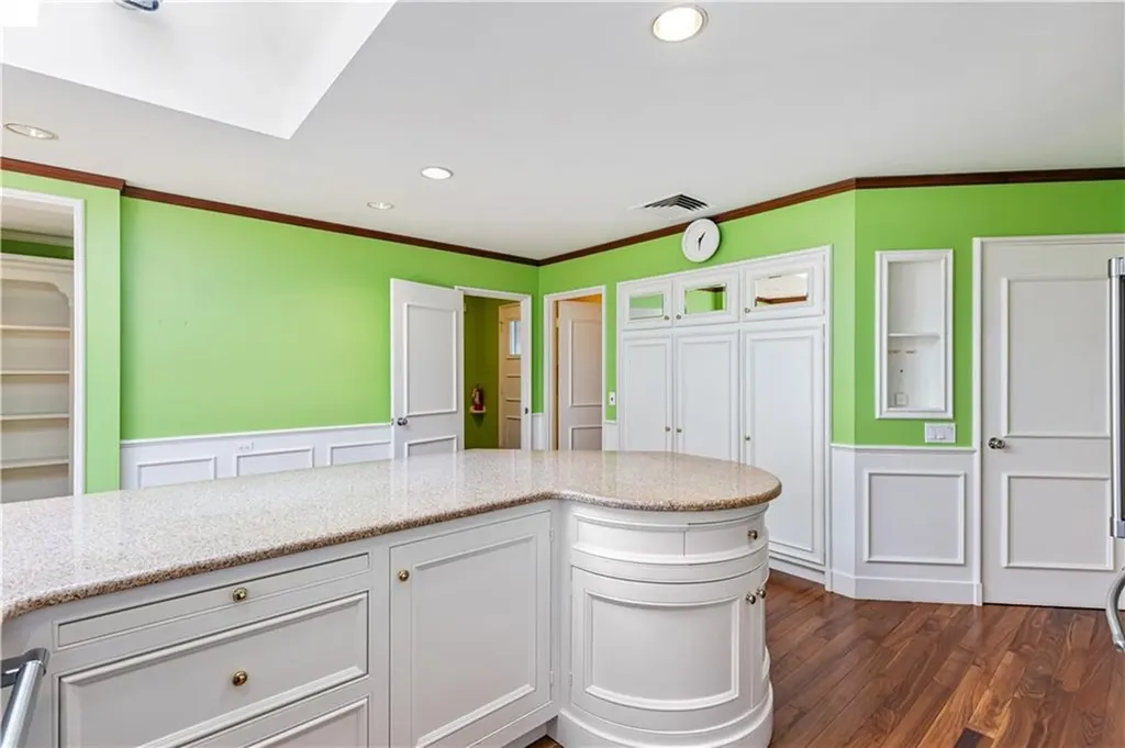28 South Hill Drive Cranston RI 02920