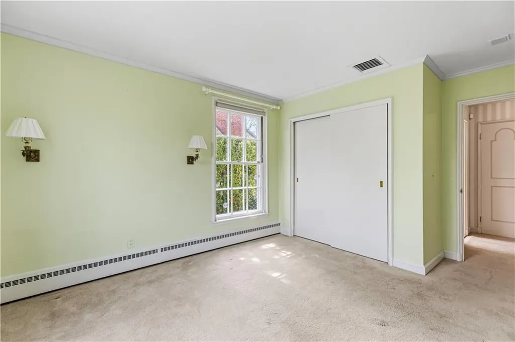 28 South Hill Drive Cranston RI 02920