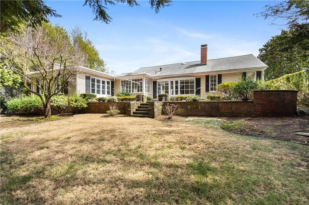 28 South Hill Drive Cranston RI 02920