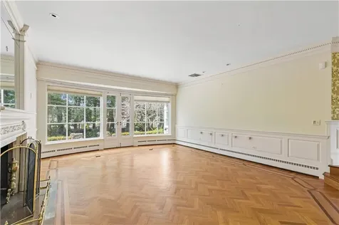28 South Hill Drive Cranston RI 02920