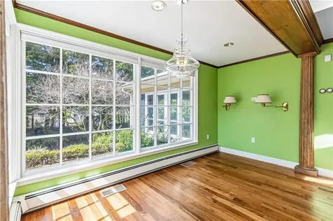 28 South Hill Drive Cranston RI 02920