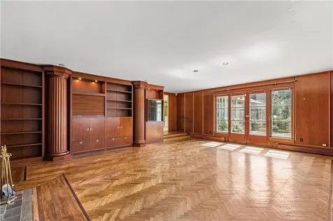 28 South Hill Drive Cranston RI 02920