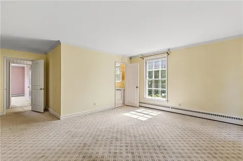 28 South Hill Drive Cranston RI 02920
