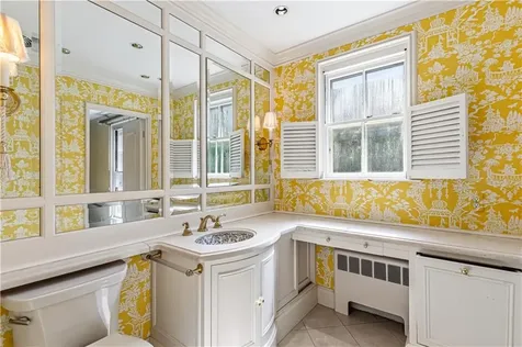 28 South Hill Drive Cranston RI 02920