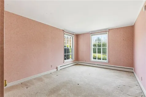 28 South Hill Drive Cranston RI 02920
