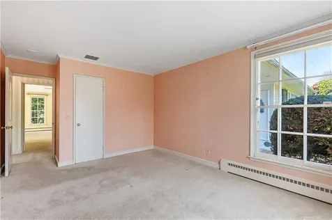 28 South Hill Drive Cranston RI 02920