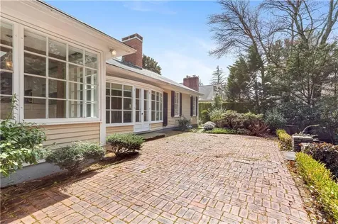 28 South Hill Drive Cranston RI 02920