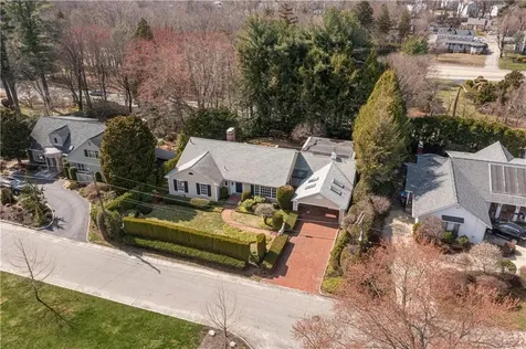 28 South Hill Drive Cranston RI 02920