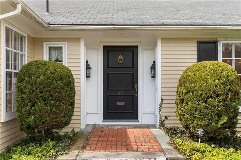 28 South Hill Drive Cranston RI 02920