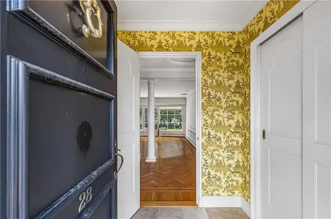 28 South Hill Drive Cranston RI 02920