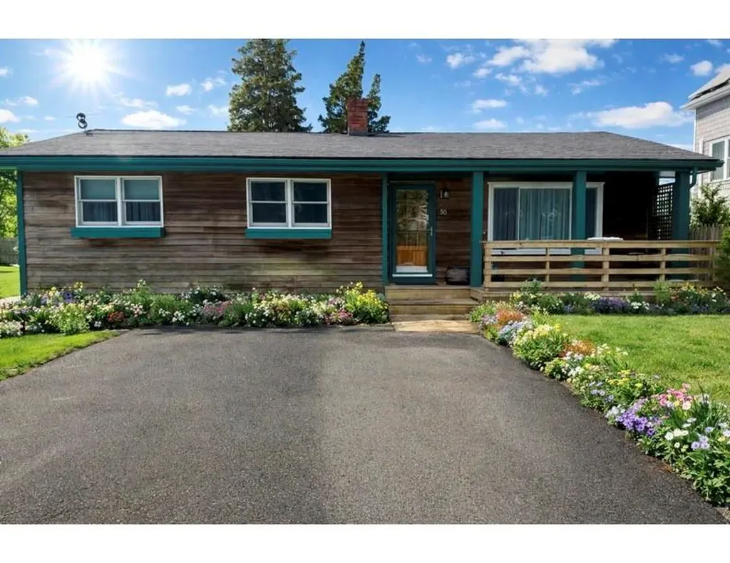 55 Rhode Island Boulevard Portsmouth RI 02871