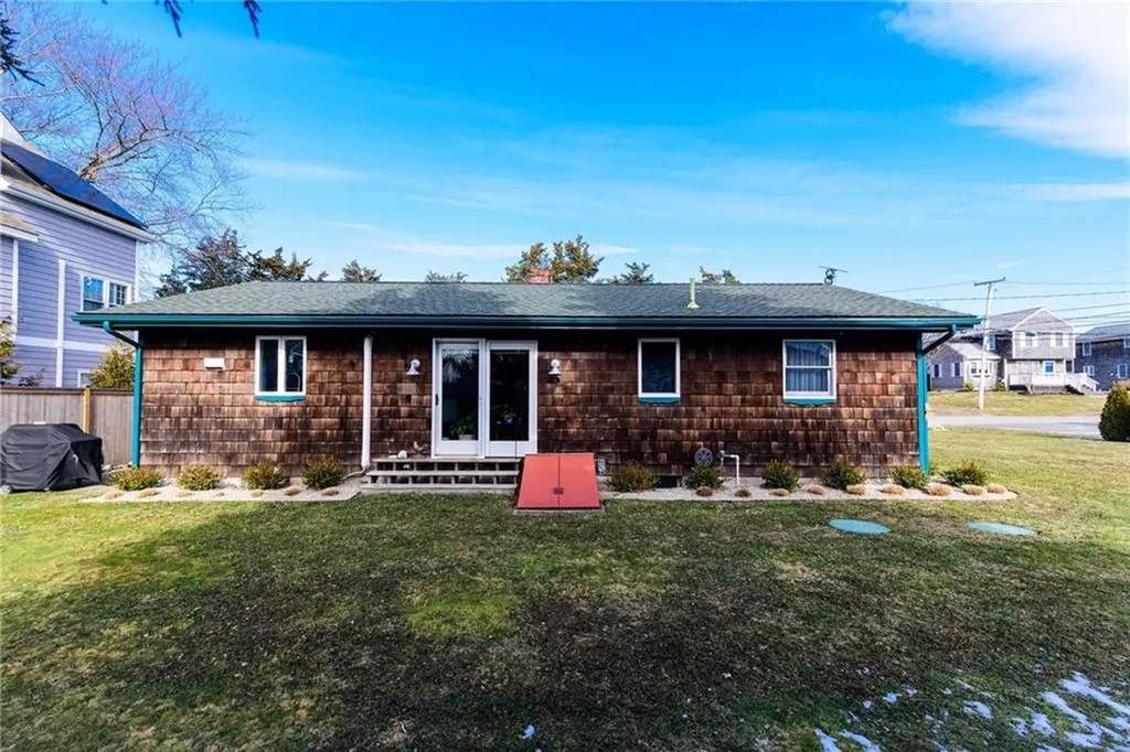 55 Rhode Island Boulevard Portsmouth RI 02871