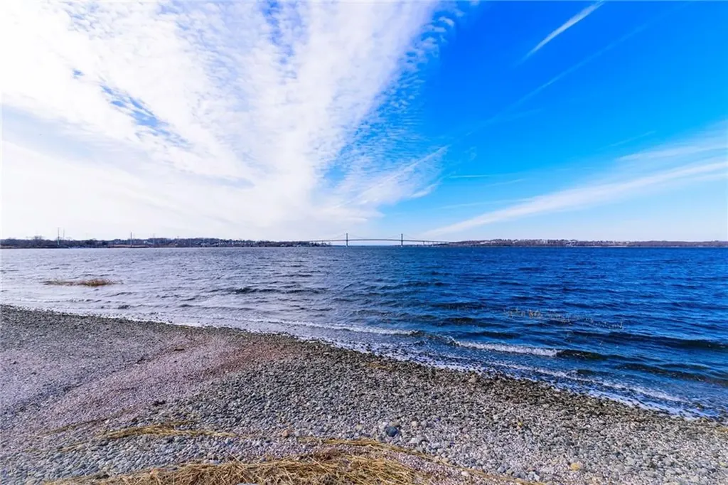 55 Rhode Island Boulevard Portsmouth RI 02871
