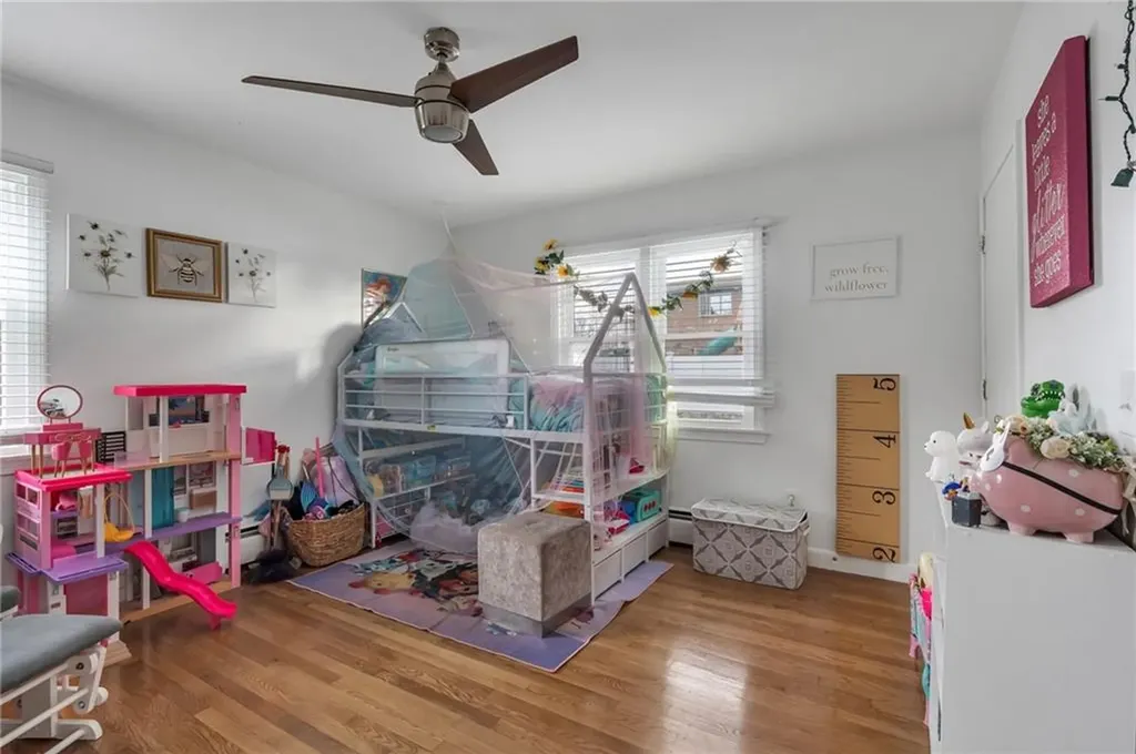 33 Achille Street Woonsocket RI 02895