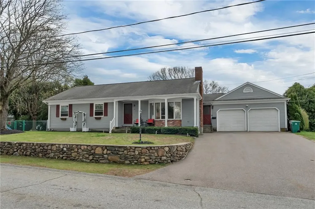 33 Achille Street Woonsocket RI 02895