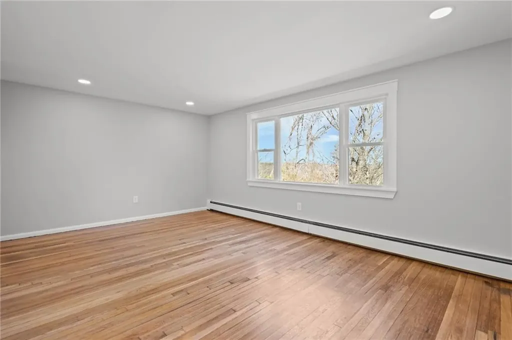689 Knotty Oak Road Coventry RI 02816