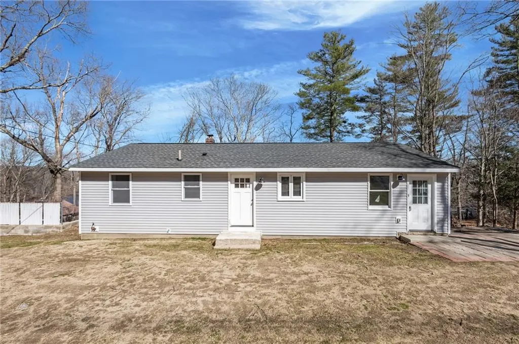 689 Knotty Oak Road Coventry RI 02816