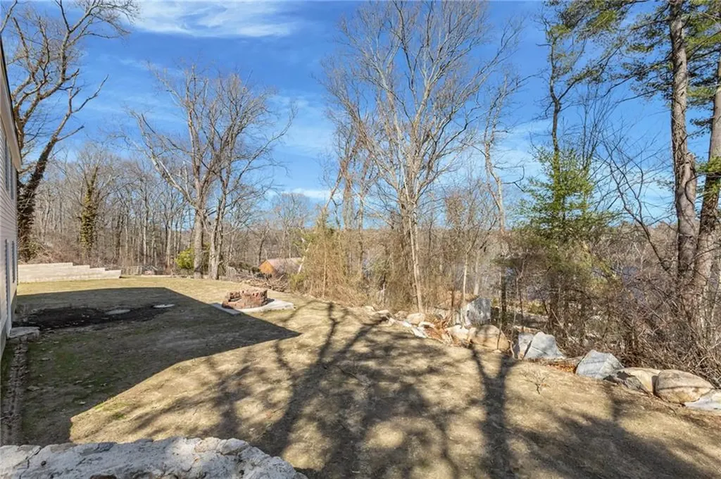689 Knotty Oak Road Coventry RI 02816