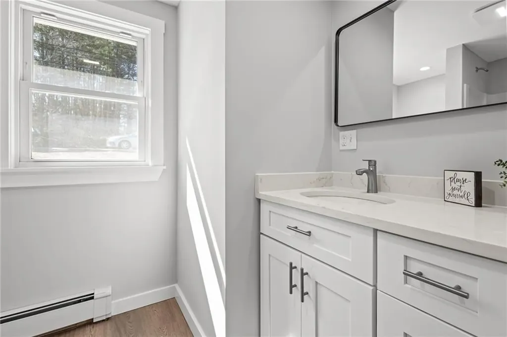 689 Knotty Oak Road Coventry RI 02816