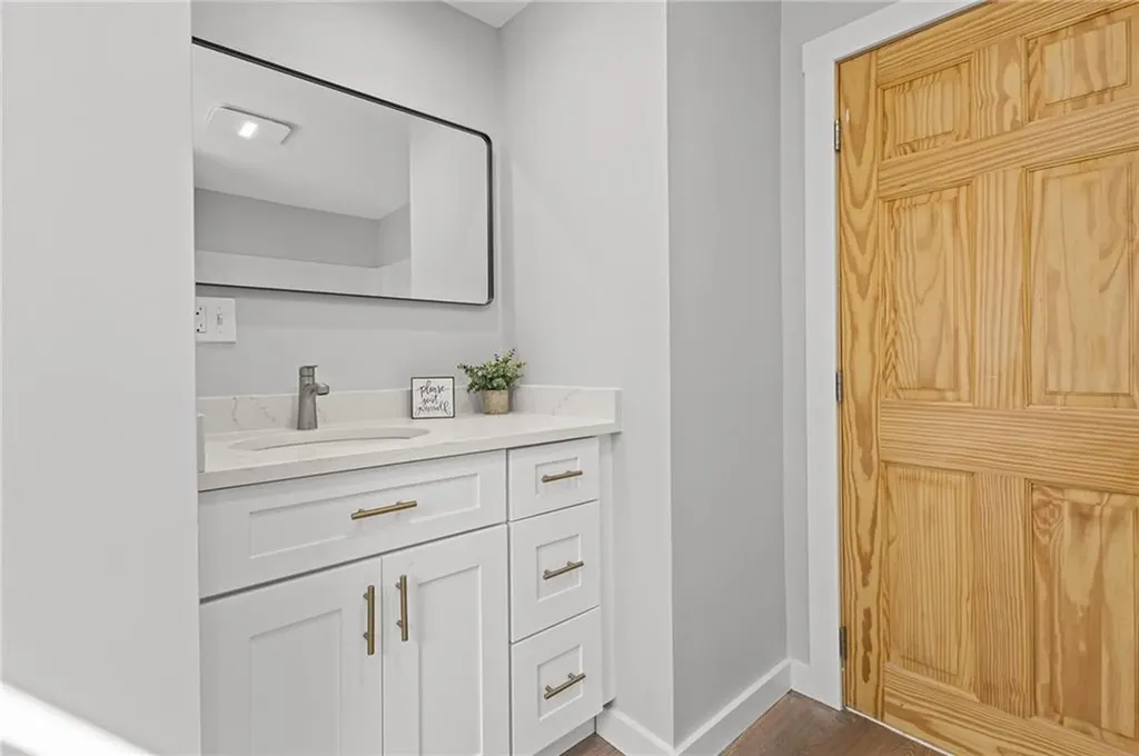 689 Knotty Oak Road Coventry RI 02816