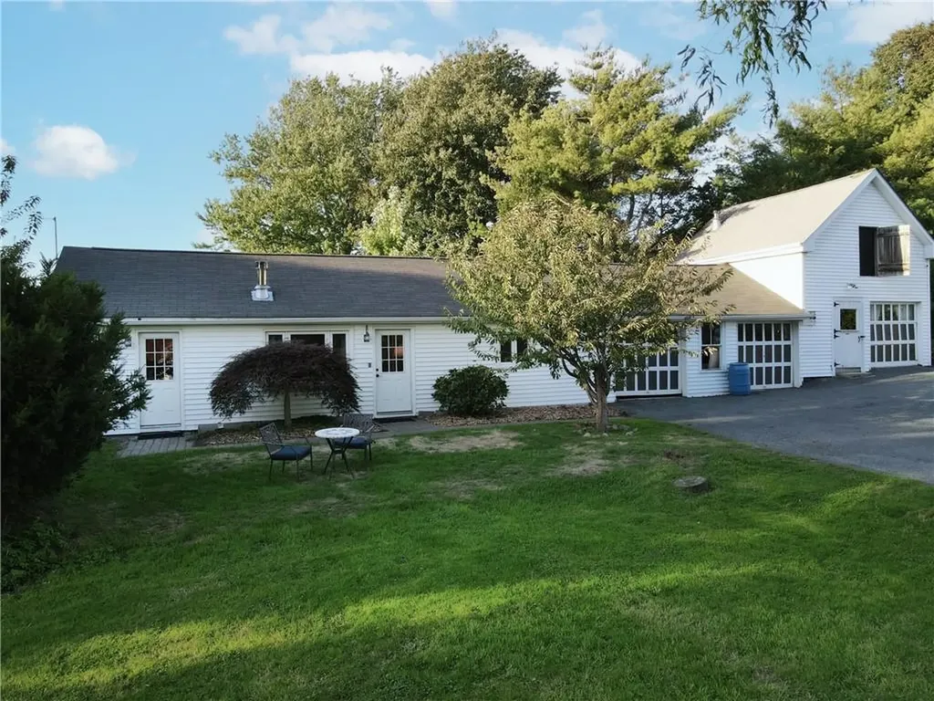 534 Aquidneck Avenue Middletown RI 02842