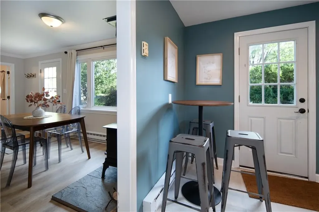 534 Aquidneck Avenue Middletown RI 02842