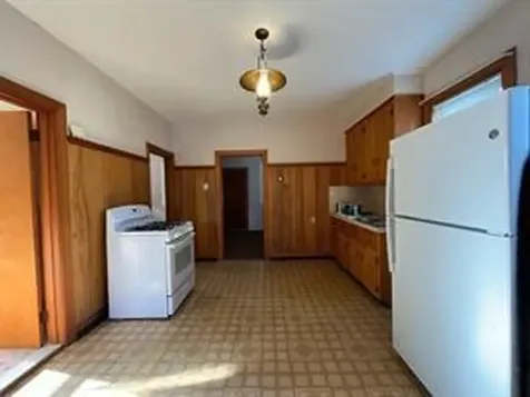 205 Franklin Street Bristol RI 02809