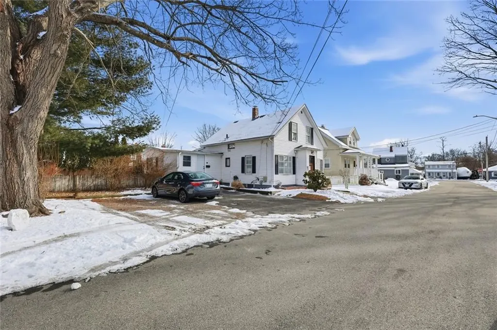 15 Claire Street East Providence RI 02915