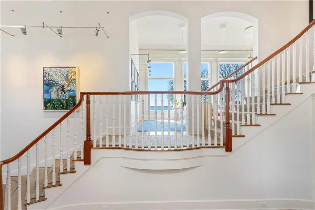 246 Channel View Warwick RI 02889