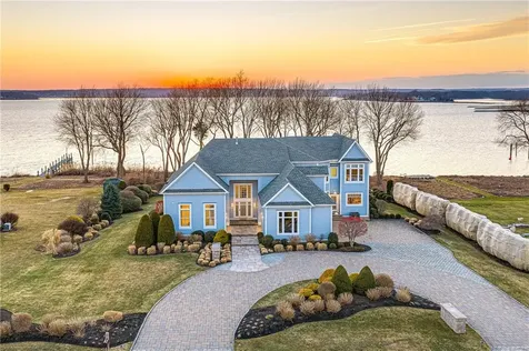 246 Channel View Warwick RI 02889