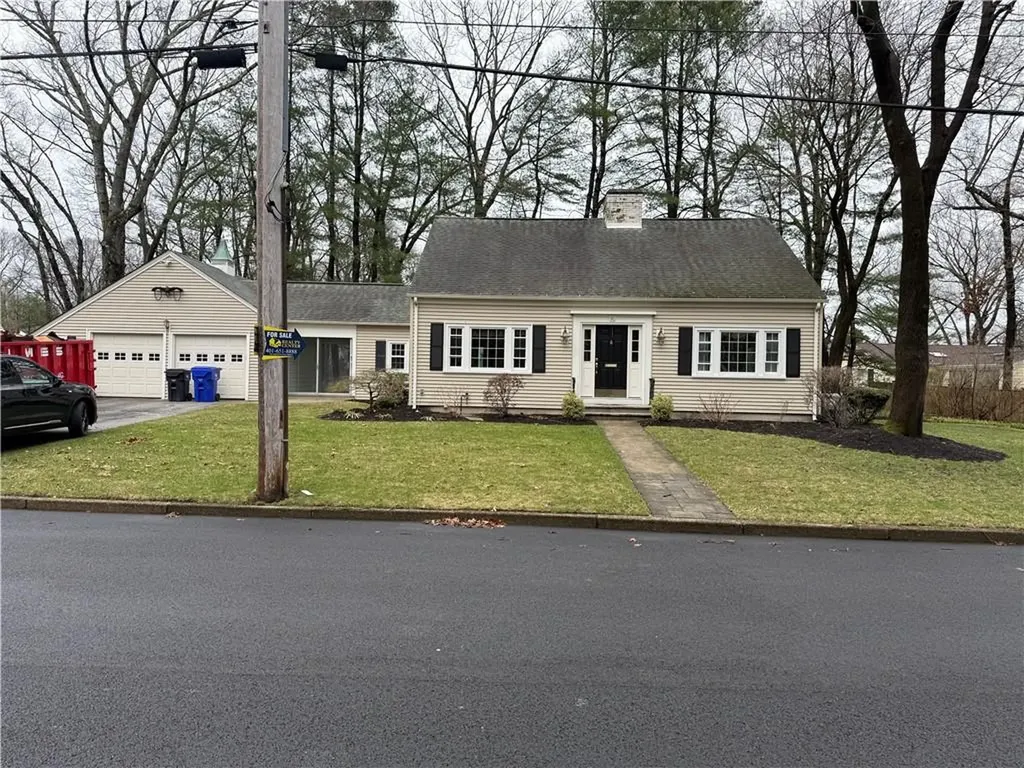 90 Alexander Mcgregor Road Pawtucket RI 02864