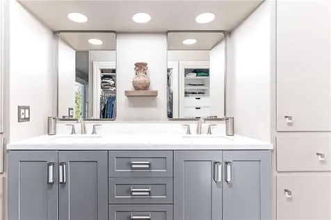 12 Coldbrook Court Cranston RI 02920