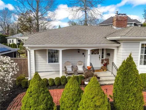 12 Coldbrook Court Cranston RI 02920