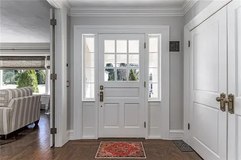 12 Coldbrook Court Cranston RI 02920