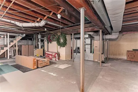 12 Coldbrook Court Cranston RI 02920