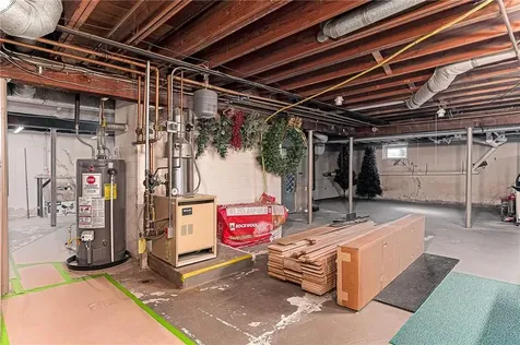 12 Coldbrook Court Cranston RI 02920