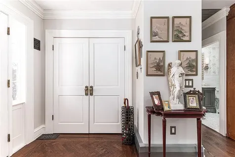 12 Coldbrook Court Cranston RI 02920