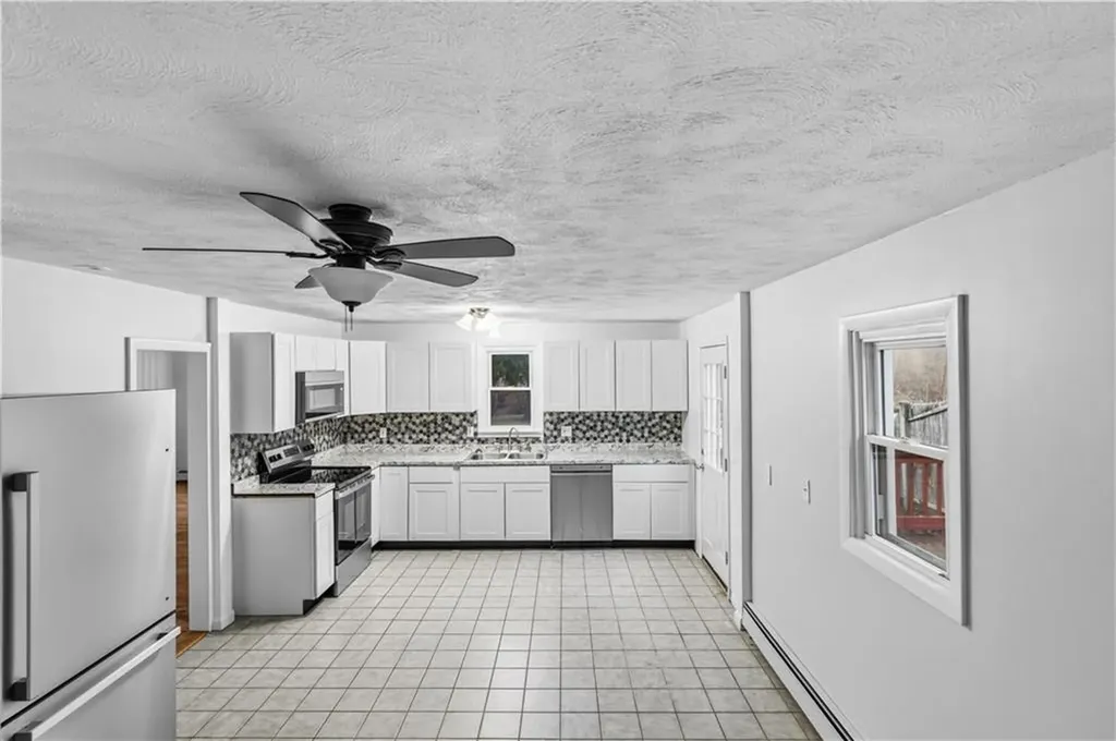 2 Whitman Street Smithfield RI 02917