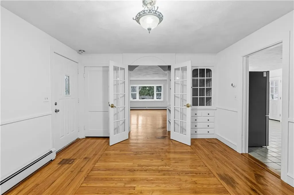 2 Whitman Street Smithfield RI 02917