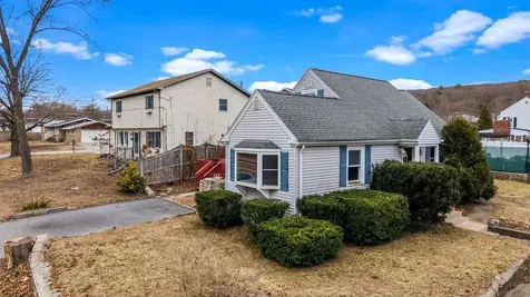 2 Whitman Street Smithfield RI 02917