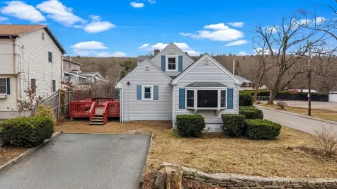 2 Whitman Street Smithfield RI 02917