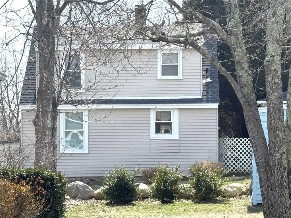 12 Allens Cove Road Charlestown RI 02813