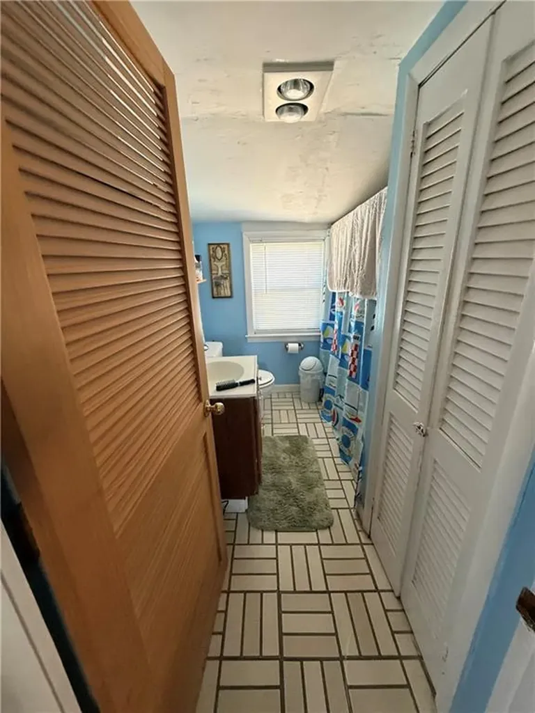 12 Allens Cove Road Charlestown RI 02813