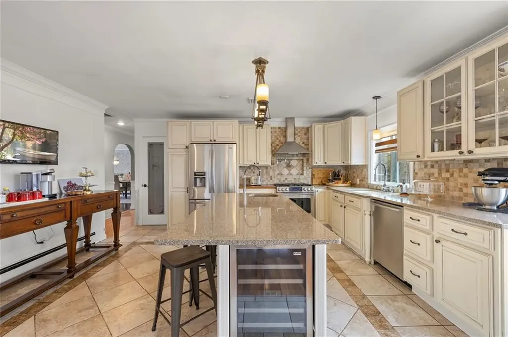 135 Meshanticut Valley Parkway Cranston RI 02920