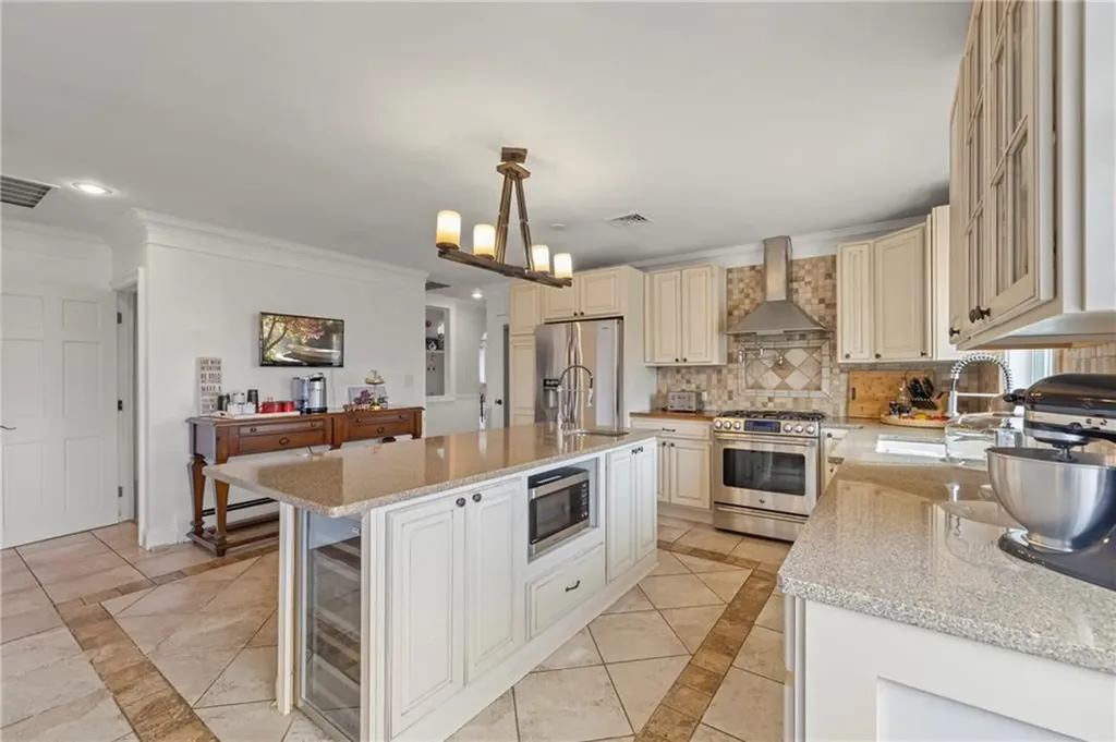 135 Meshanticut Valley Parkway Cranston RI 02920