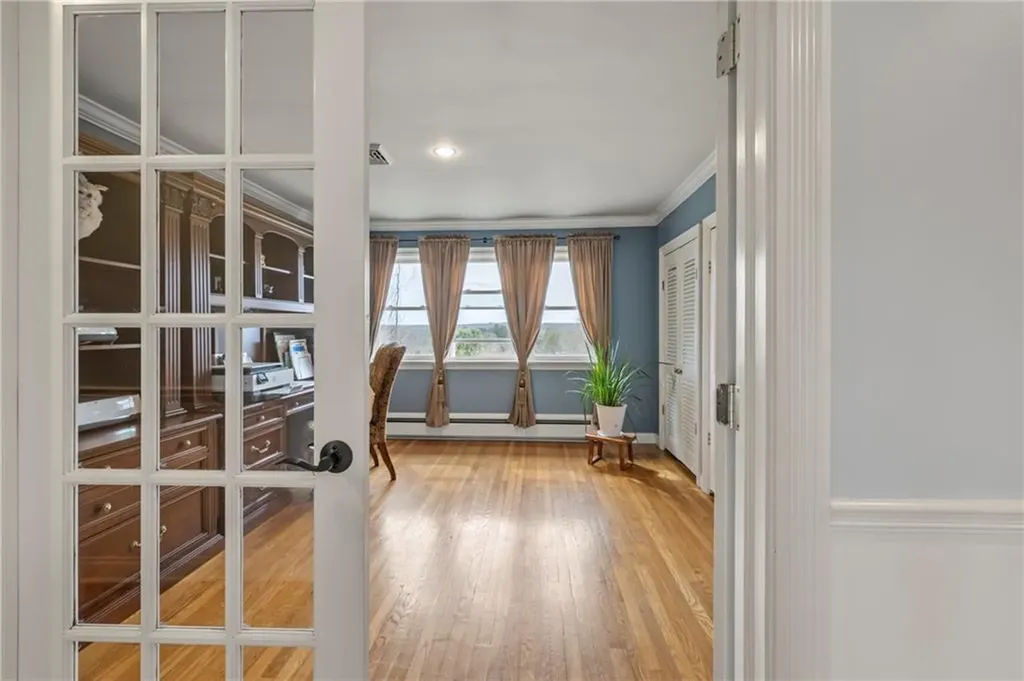 135 Meshanticut Valley Parkway Cranston RI 02920