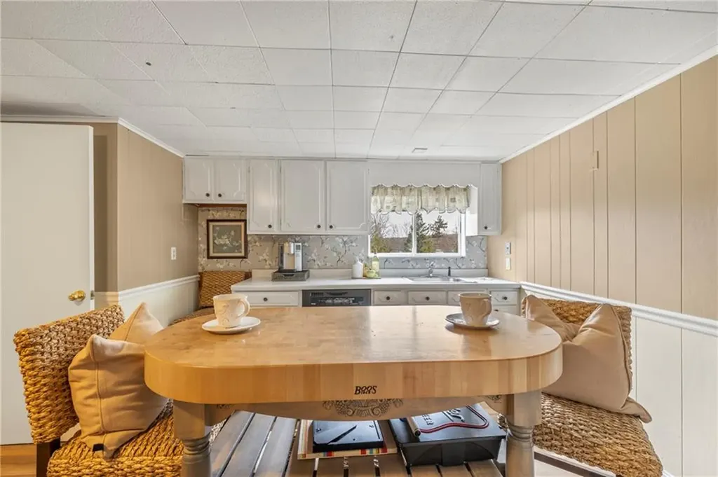 135 Meshanticut Valley Parkway Cranston RI 02920