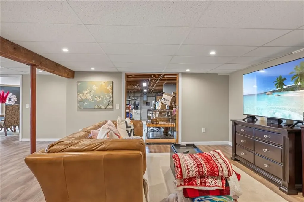 135 Meshanticut Valley Parkway Cranston RI 02920